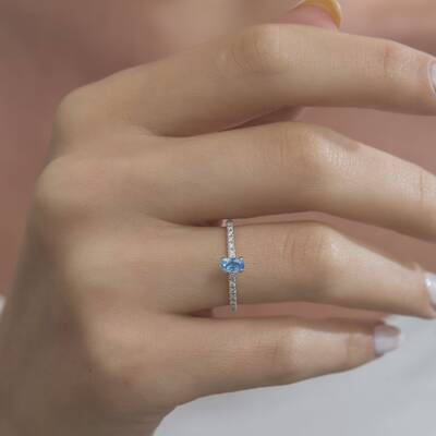 0,42 Karat Pırlantalı Blue Topaz Yüzük