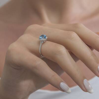 1,94 Karat Pırlantalı Blue Topaz Yüzük